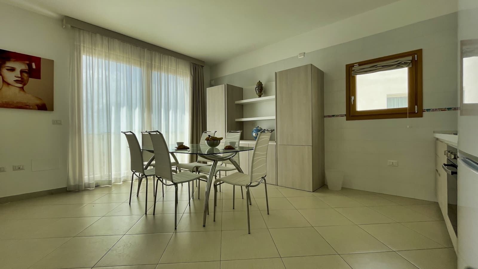 Bright living room in the Le Grotte delle Tre Porte suite